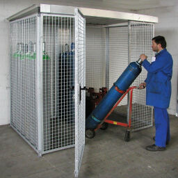 Gasflaschenlagerung Depot mit Dach für 54 Gasflaschen ø230 mm 