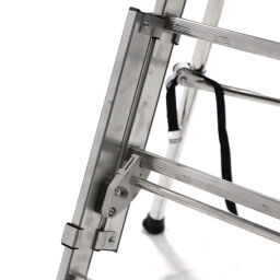 Treppen Leiter aluminium Prodestleiter teleskopisch und höhenverstellbar.  B: 1570, T: 1630, H: 2040 (mm). Artikelcode: 77-A040743