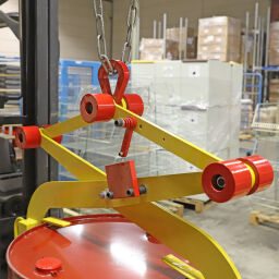 Drum Handling Equipment drum gripper for 1x 200 l drum used.  L: 1200, W: 500, H: 1000 (mm). Article code: 77-A034722