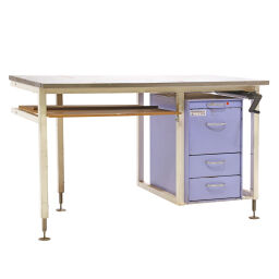 Gebruikte Werktafel werkbank in hoogte verstelbaar.  B: 1500, D: 800, H: 1030 (mm). Artikelcode: 98-5527GB