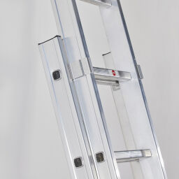Echelle coulissante 2-pièces connecté, 2x8 marchepieds