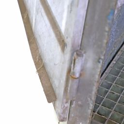 Gebrauchte Auffangwanne Stahl Auffangwanne Auffangwanne mit Gitterboden Artikelzustand:  Gebraucht.  L: 1460, B: 1390, H: 1405 (mm). Artikelcode: 98-5691GB