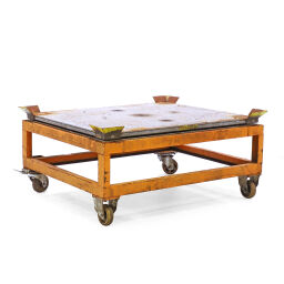 Carrier pallet carrier with rotating top frame used.  L: 1300, W: 1100, H: 610 (mm). Article code: 98-5799GB