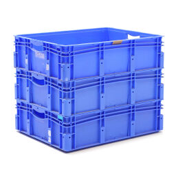 Stacking box plastic stackable all walls closed + open handles used Material:  polypropylene.  L: 800, W: 600, H: 200 (mm). Article code: 98-5853GB