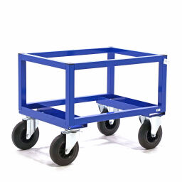 Carrier pallet carrier 2 swivel- and 2 rigid wheels used.  L: 850, W: 600, H: 650 (mm). Article code: 77-A729372-01