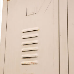 Gebruikte Kast garderobekast 2 deuren (cilindersluiting).  B: 600, D: 500, H: 1800 (mm). Artikelcode: 98-5894GB