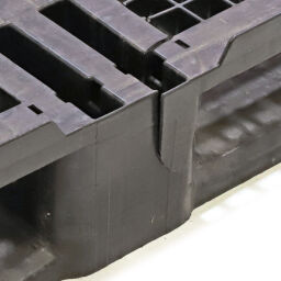 Pallet Plastic pallet B-quality, with damage used.  L: 1200, W: 1000, H: 170 (mm). Article code: 98-5940GB-B