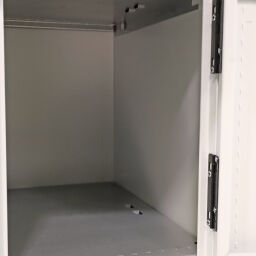 Cabinet locker cabinet 15 doors (cylinder lock) used.  W: 900, D: 500, H: 1800 (mm). Article code: 77-A038261