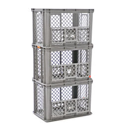 Gebrauchte Stapelboxen Kunststoff stapelbar perforierte Wände / geschlossener Boden Material:  Kunststoff.  L: 600, B: 400, H: 410 (mm). Artikelcode: 98-6093GB