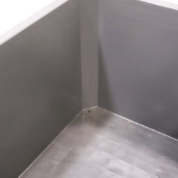 Palettenboxen mit 2 Kufen und 4 Lenkrollen