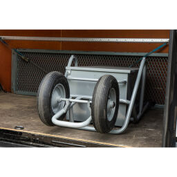 Wheelbarrow matador tool wheelbarrow tiltable, with 2 pneumatic tires