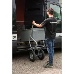 Gereedschapskruiwagen kantelbaar, met 2 lekvrije banden