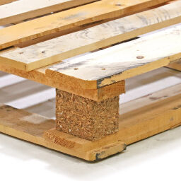 Wooden pallet with CP9 and HT label