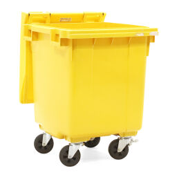Waste container waste and cleaning suitable for admission through kam adapter with hinging lid