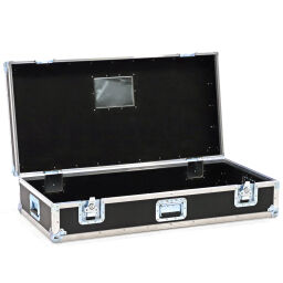 Flightcase with double closure and handle