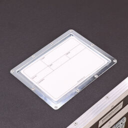 Flightcase with double closure and handle