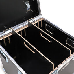 Flightcases met dubbele sluiting en handgrepen