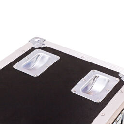 Flightcase with double closure and handle