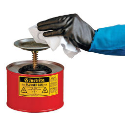 Barrels plunger can with pumping system
